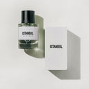 Sniff Istanbul Eau de Parfum μπουκάλι και κουτί συσκευασίας σε λευκό minimal φόντο - hellonna enjoy nature 